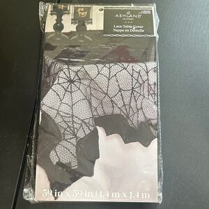 Ashland Halloween lace table cover 59” x 59”